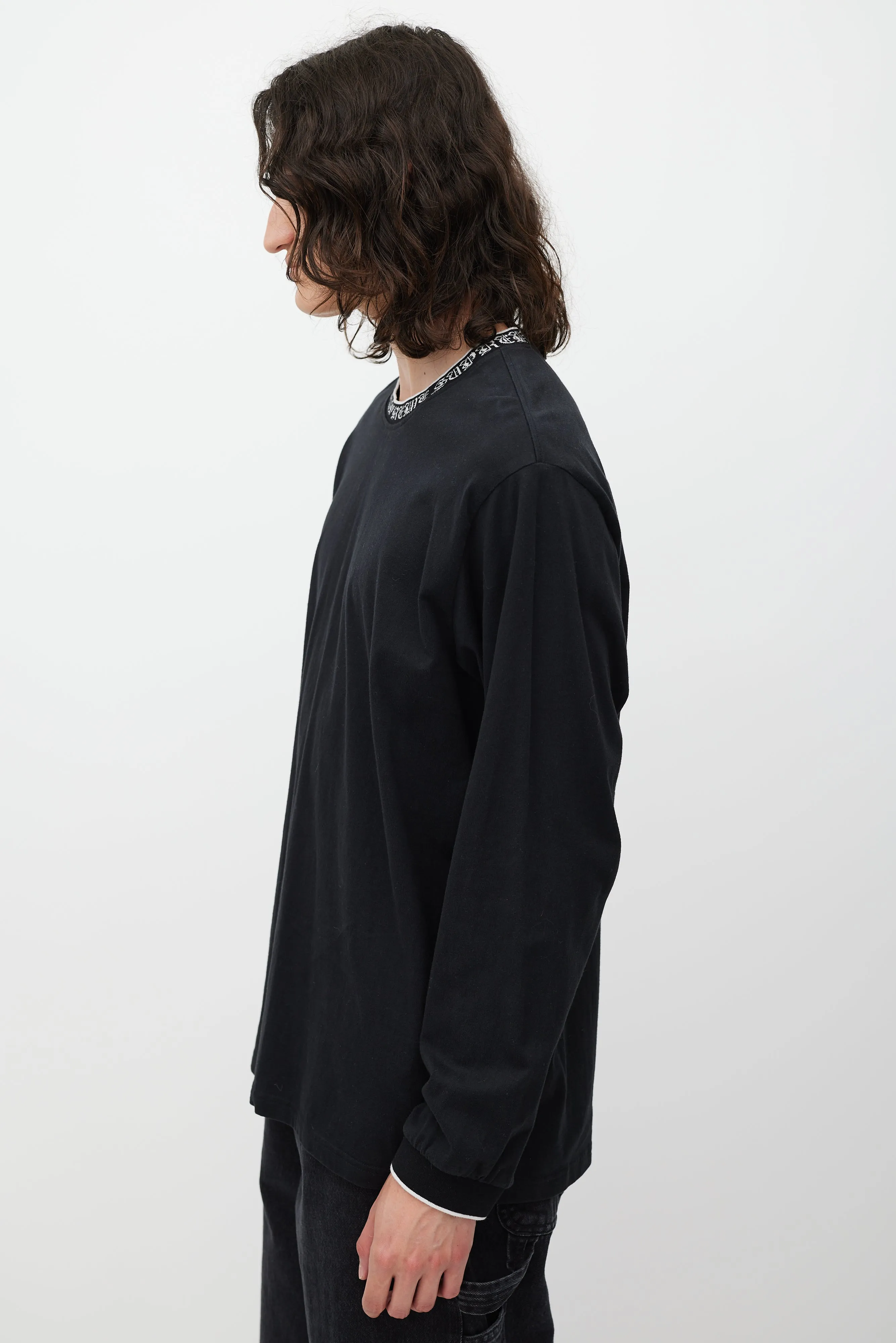 Black & White Script Logo Trimmed Top