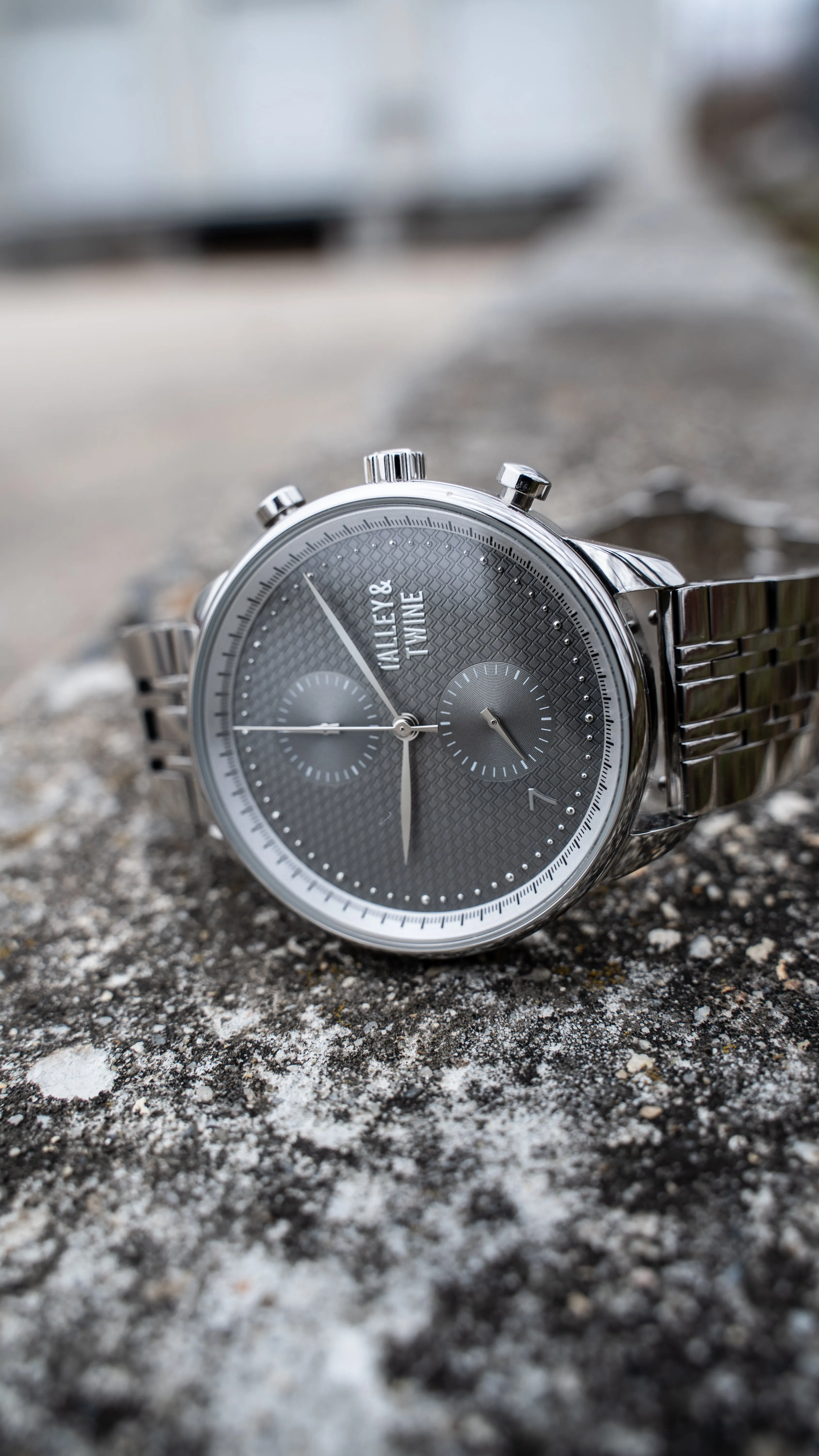 [PRE-ORDER ONLY: Ships by 4/25] Grey Diamond M