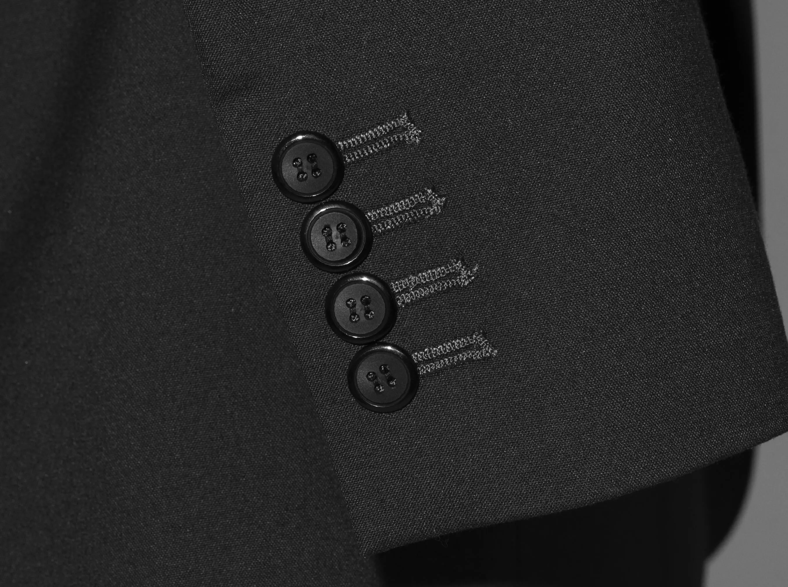 WOOL ESSENTIAL BLACK SLIM-FIT SUIT FOR MEN